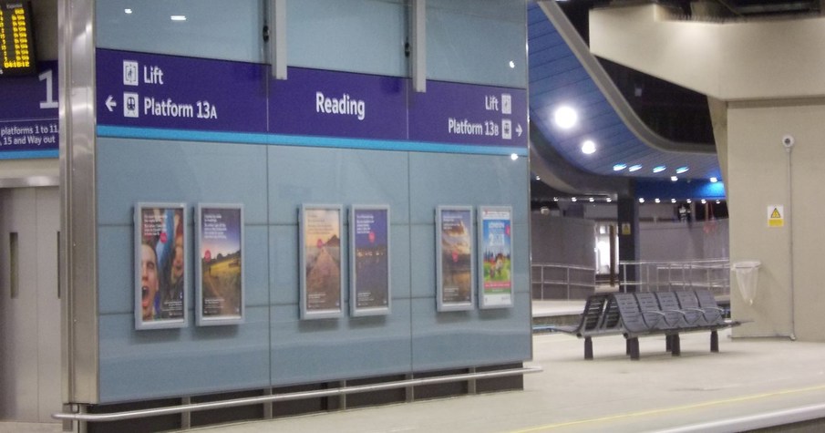 Reading Station signage and escalator