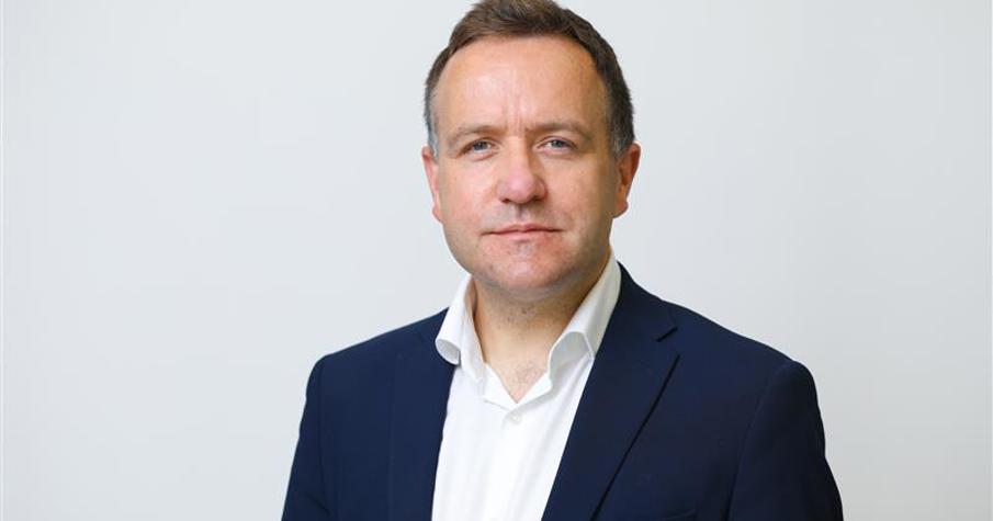 Peter Mumford Costain