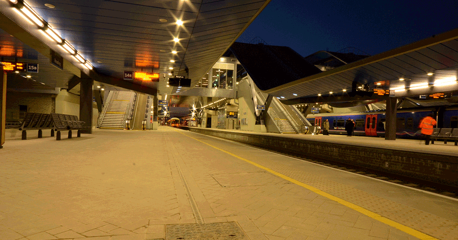 Reading Station platform at night